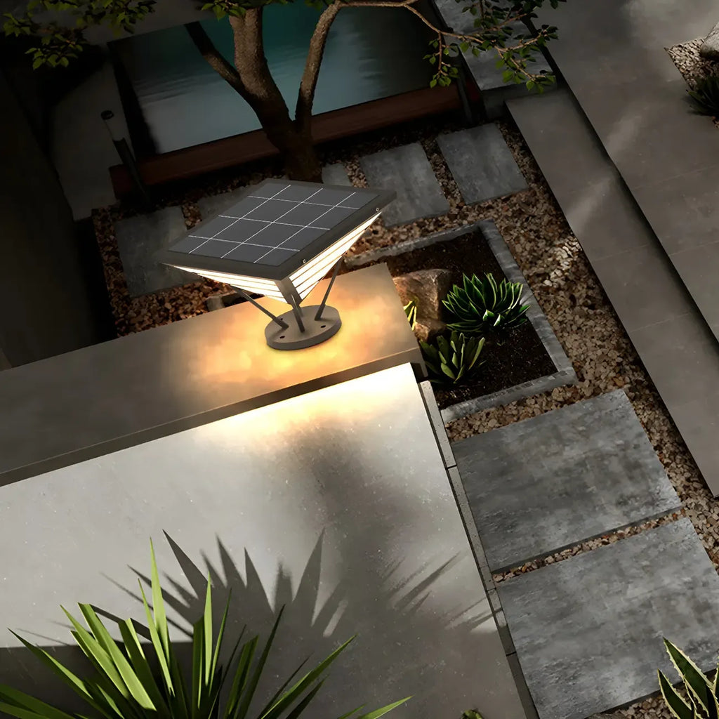 Lampes solaires extérieures pyramidales à support en métal noir