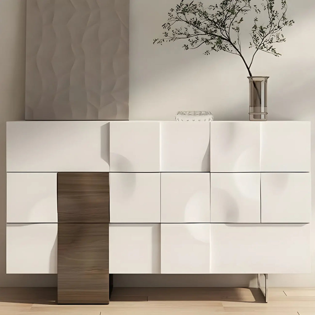 Commode unique en bois blanc à surface irrégulière