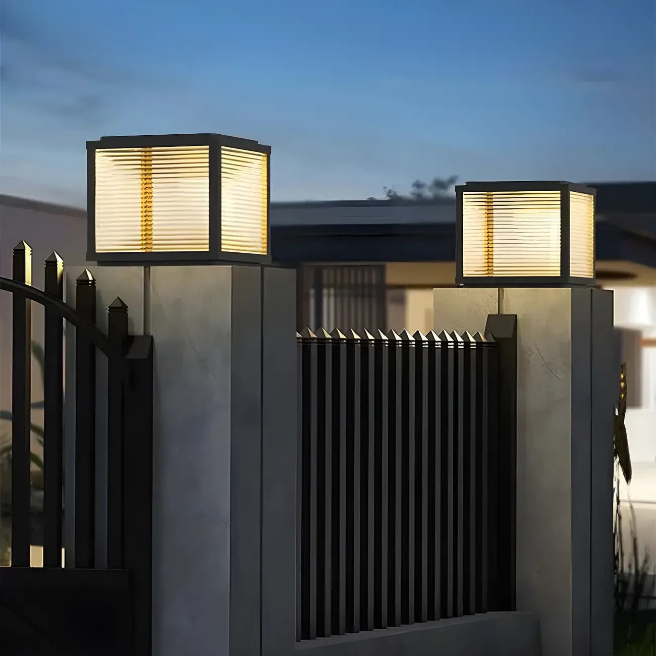 Lampe solaire extérieure cubique noire à LED bicolore