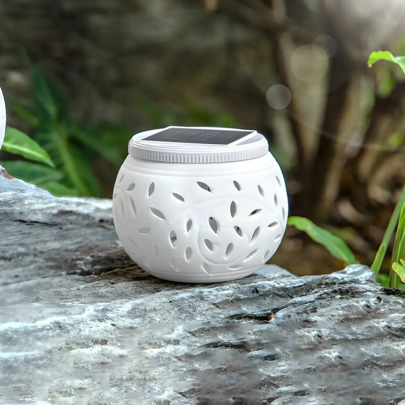 Lampes solaires décoratives creuses en céramique blanche pour poteaux d'extérieur