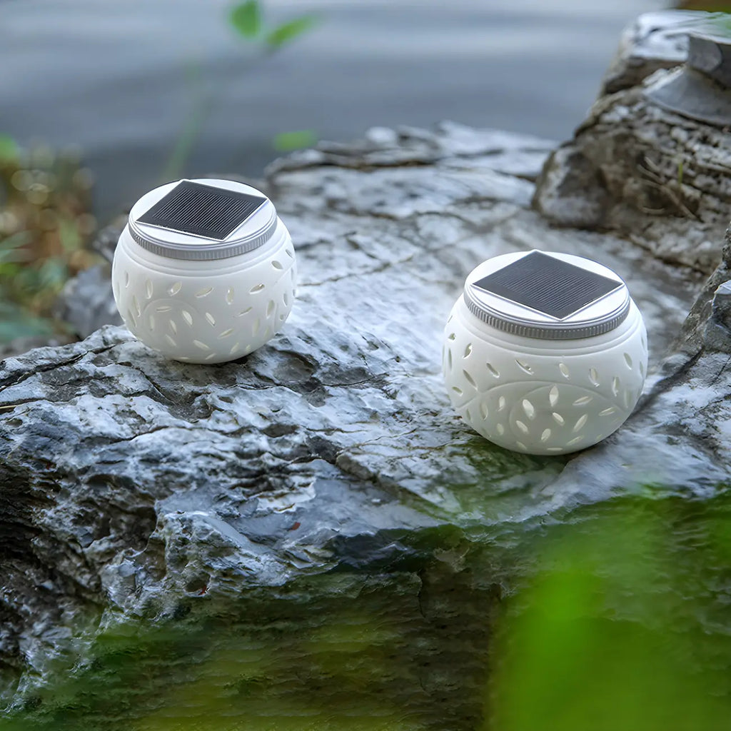 Lampes solaires décoratives creuses en céramique blanche pour poteaux d'extérieur