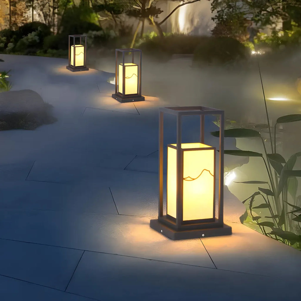 Lampe de poteau géométrique en métal noir et verre