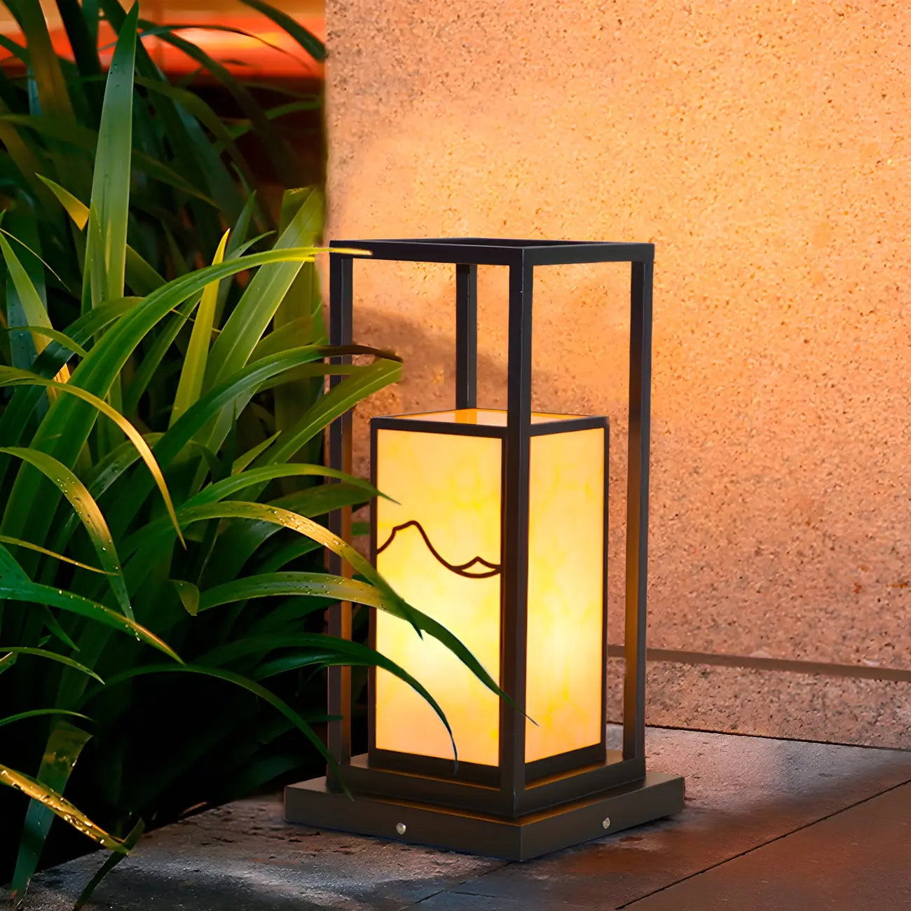 Lampe de poteau géométrique en métal noir et verre