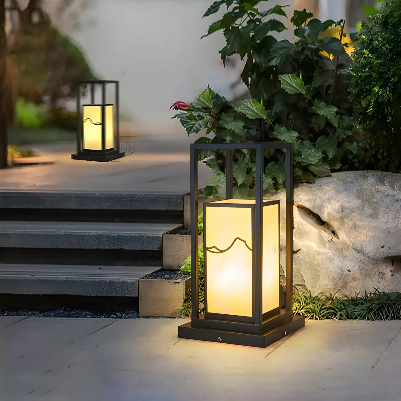 Lampe de poteau géométrique en métal noir et verre