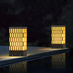 Culot de lampe rectangulaire à grille métallique noire et éclairage chaud