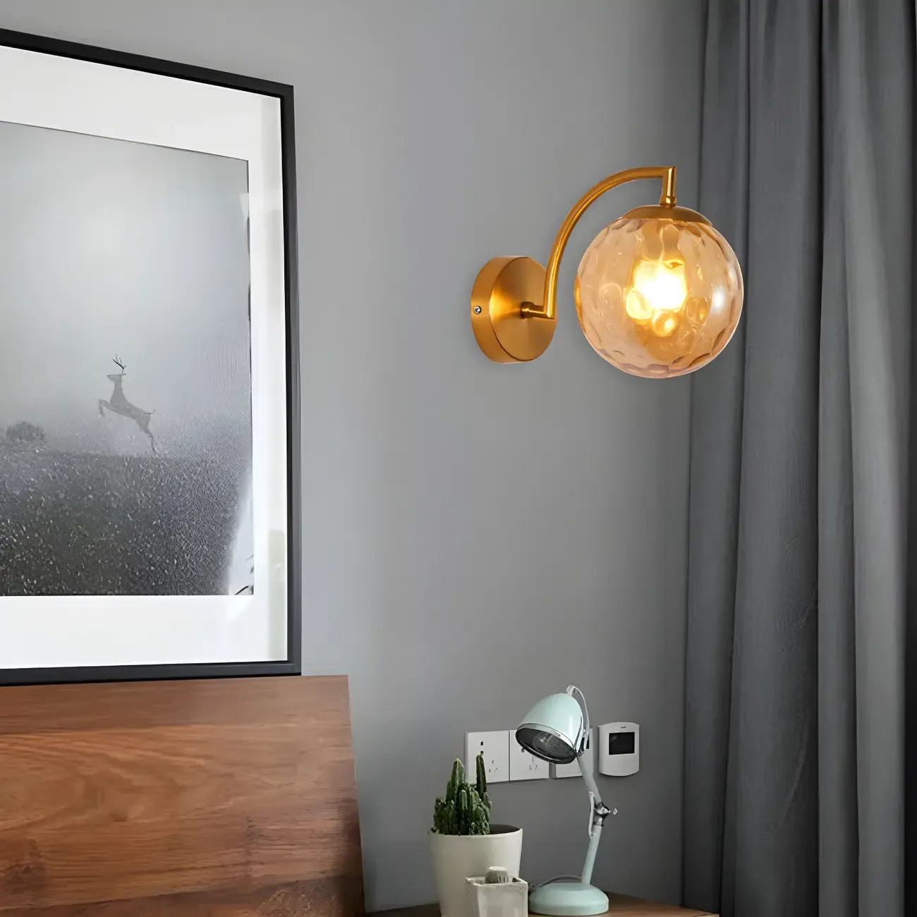 Applique murale Mini Moderne Globe en Verre et Métal Arc