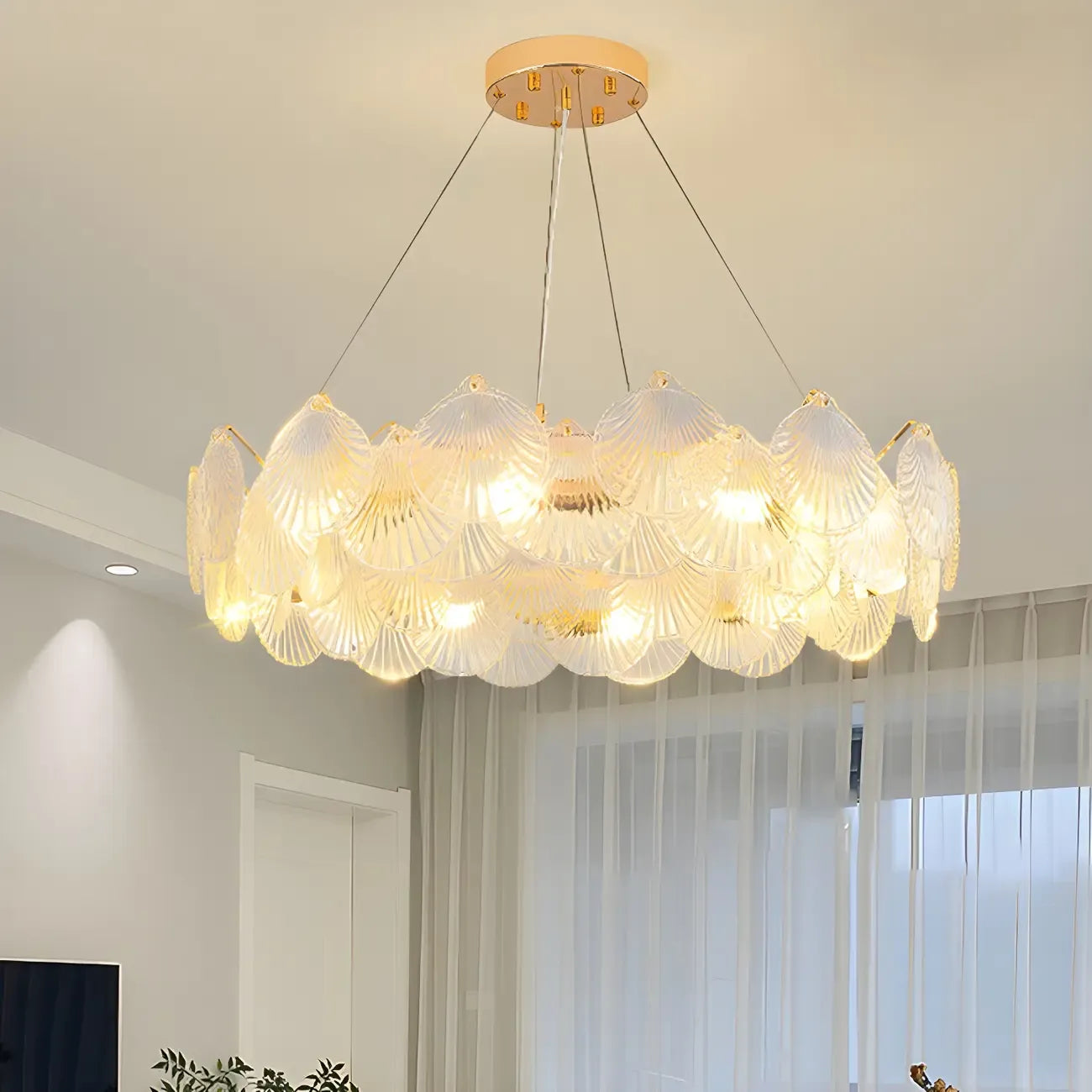 Lustre moderne en coquillage doré pour salon