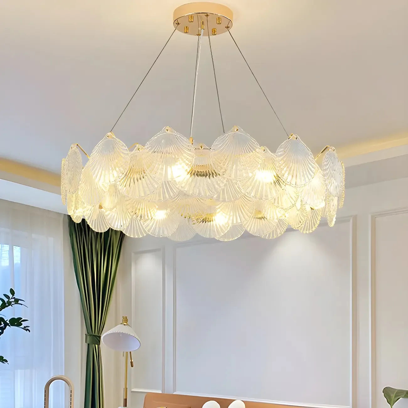 Lustre moderne en coquillage doré pour salon