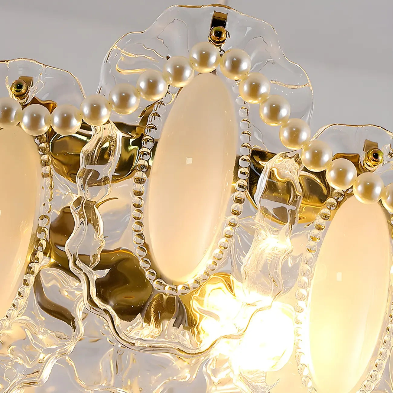 Suspension géométrique en cristal clair pour îlot lumineux