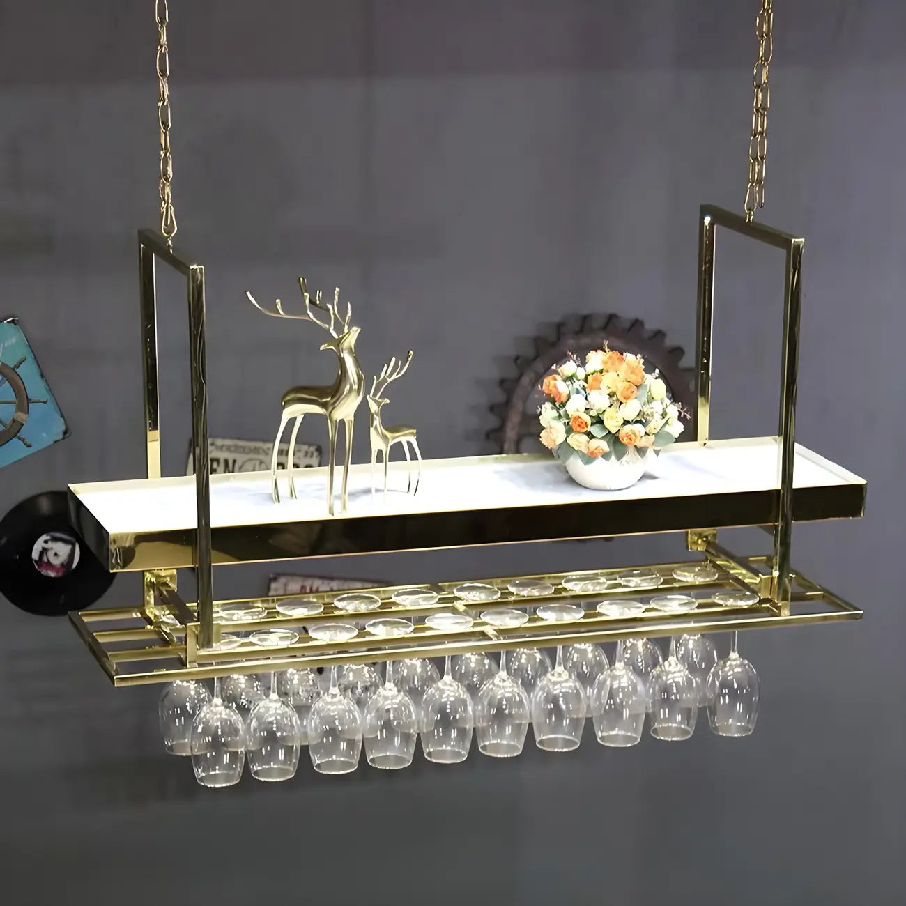 Porte-verres à vin suspendu en métal doré glamour