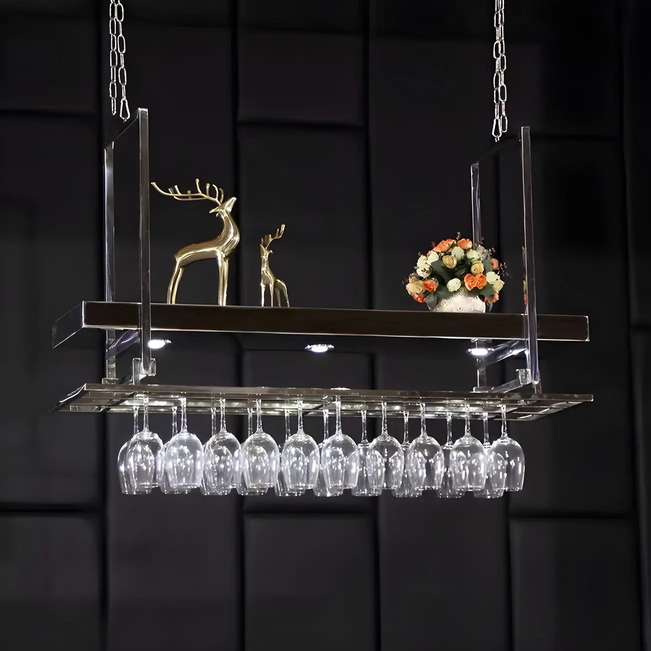 Porte-verres à vin suspendu en métal doré glamour