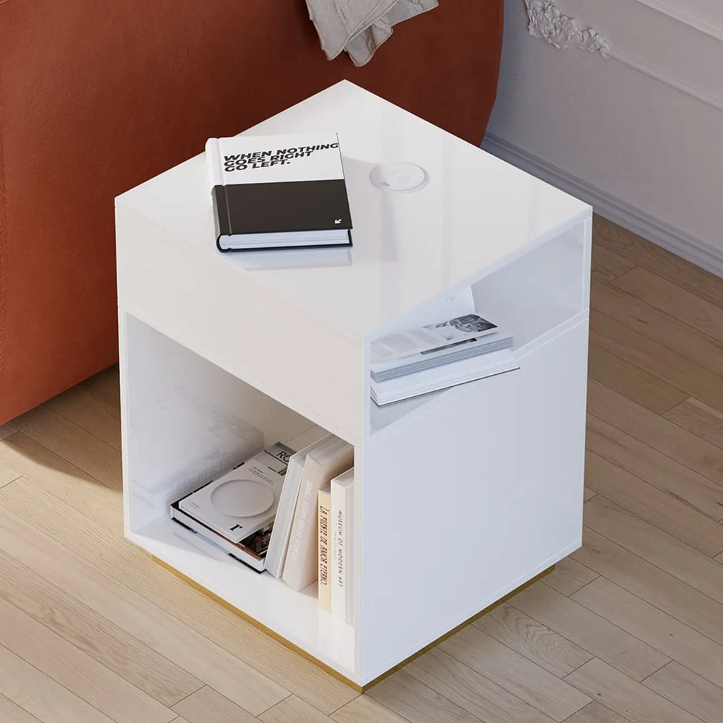 Table d'appoint cubique compacte en bois blanc avec étagère ouverte