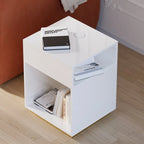 Table d'appoint cubique compacte en bois blanc avec étagère ouverte