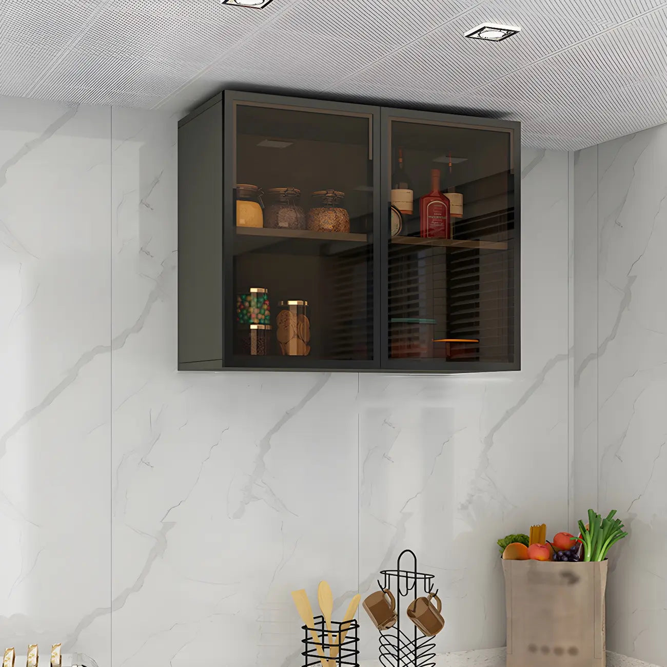 Vitrine de cuisine suspendue en bois gris avec porte vitrée