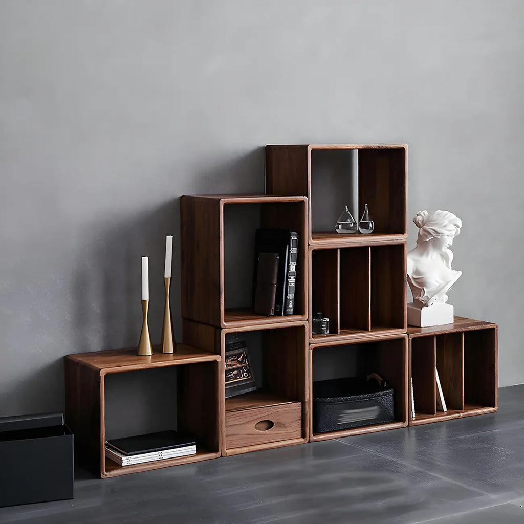 Bibliothèque cubique à dos ouvert en bois brun de style moderne du milieu du siècle