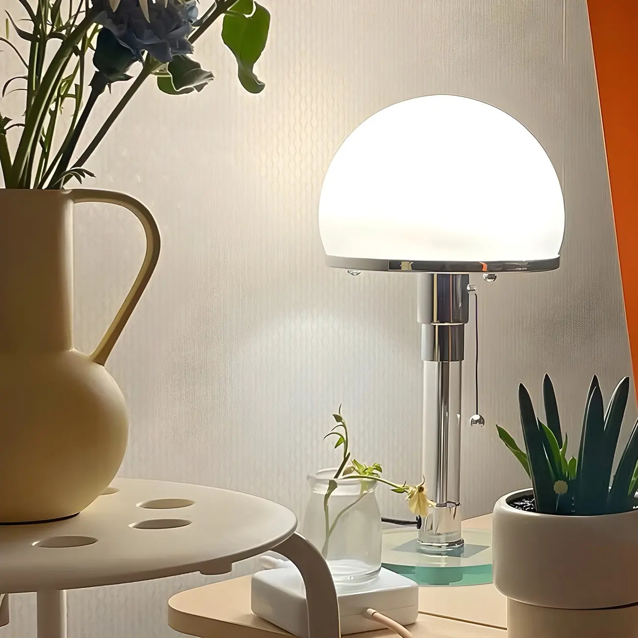 Lampe de table minimaliste en forme de dôme avec chaînette