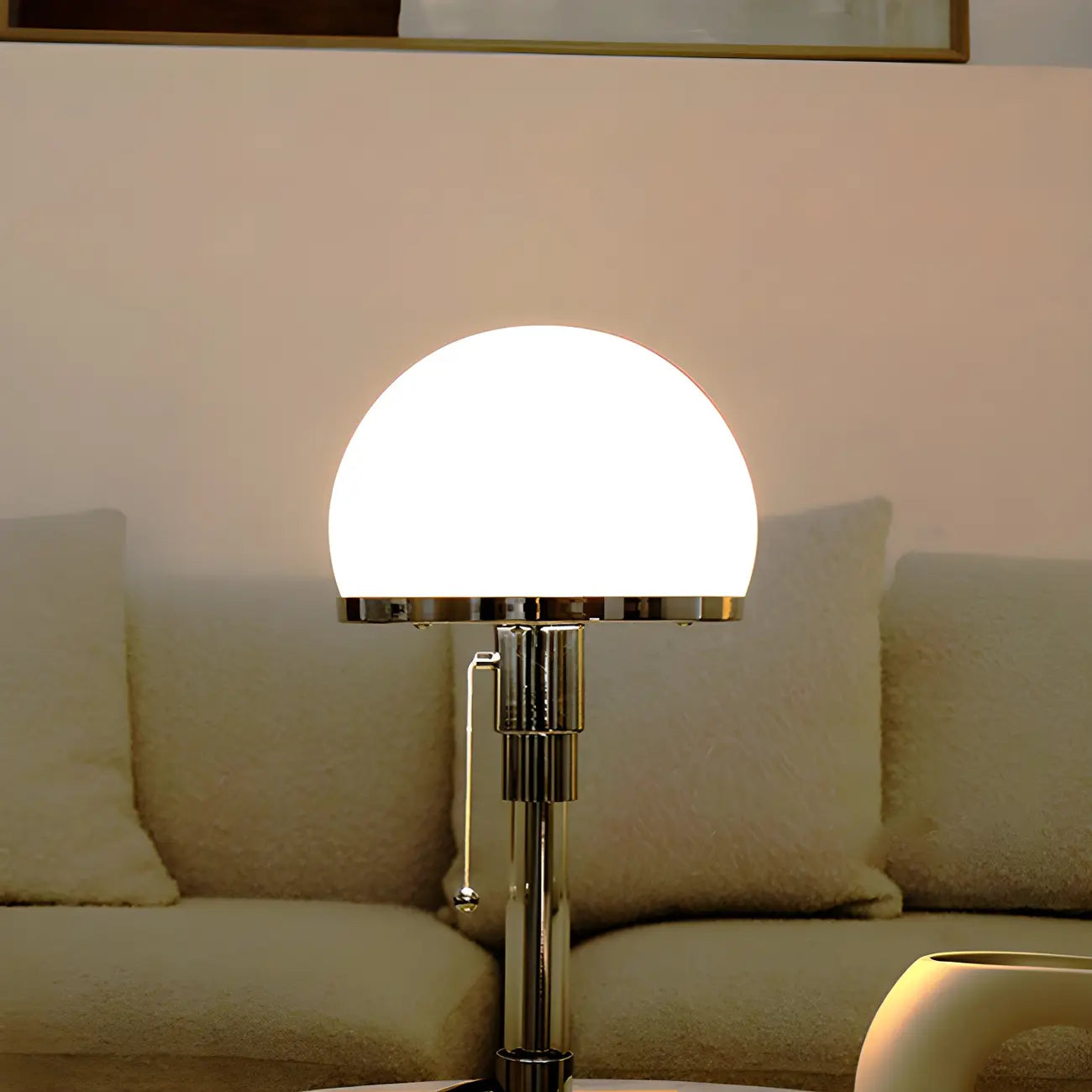 Lampe de table minimaliste en forme de dôme avec chaînette