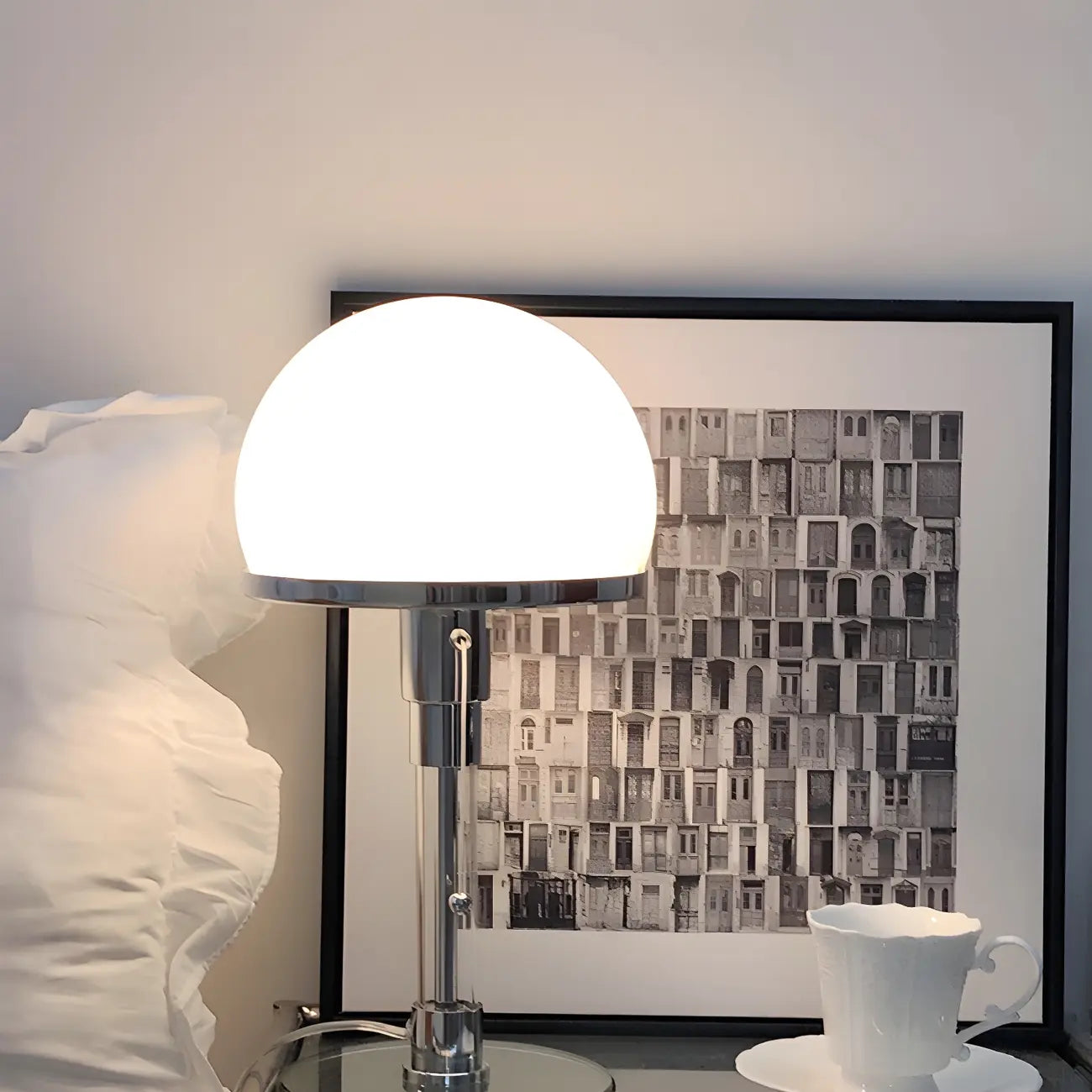 Lampe de table minimaliste en forme de dôme avec chaînette