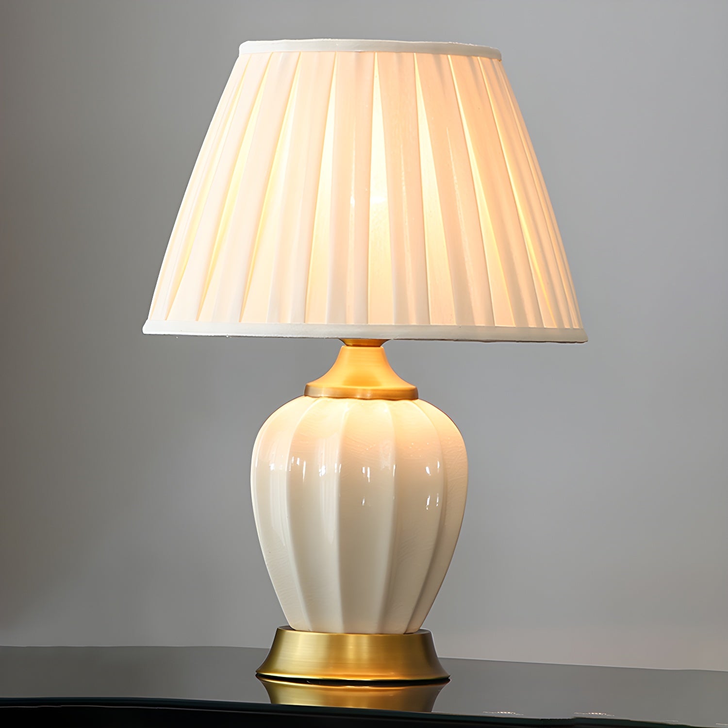 Lampe de table élégante en céramique avec abat-jour en tissu en forme de tonneau pour chambre à coucher