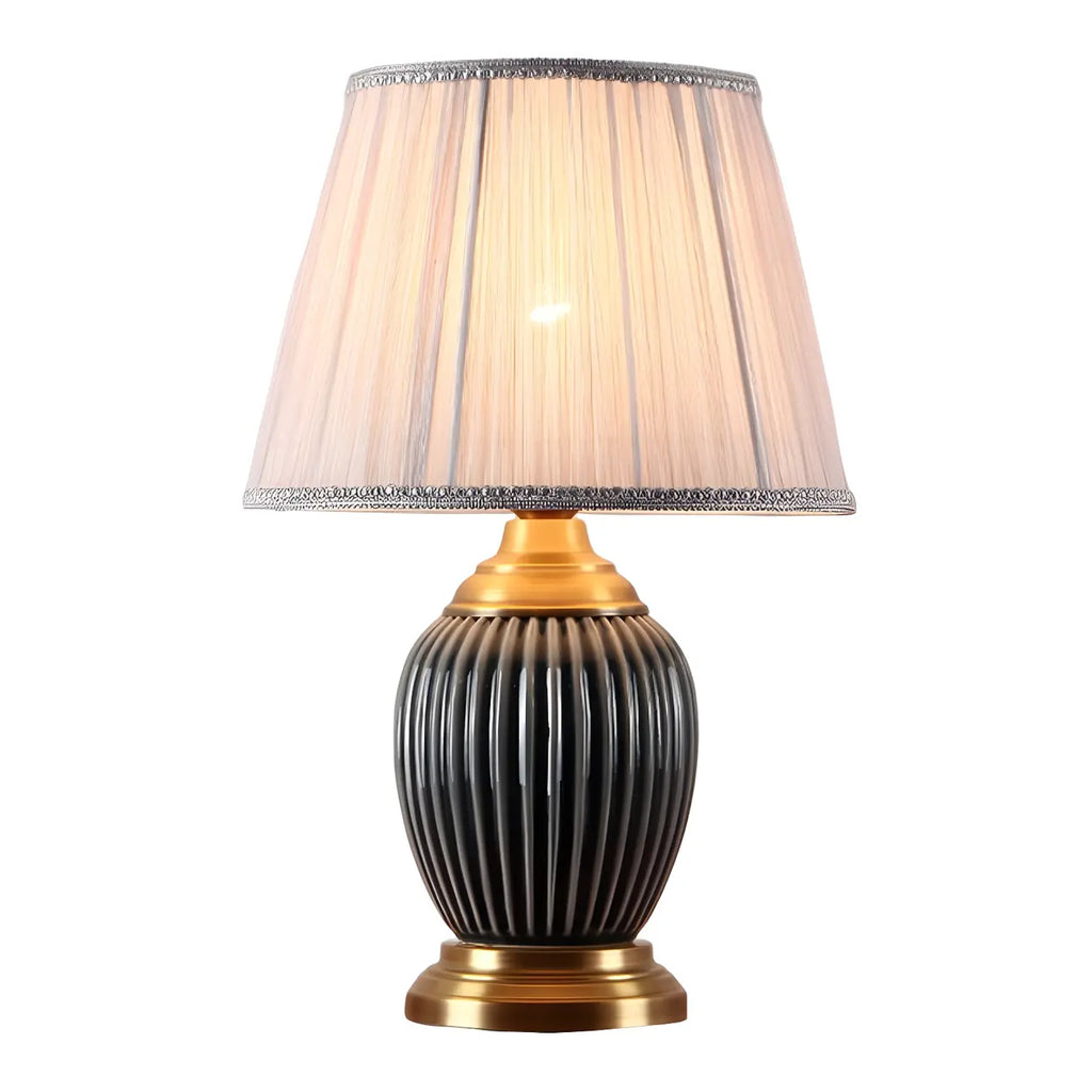 Lampe de table élégante en céramique avec abat-jour en tissu en forme de tonneau pour chambre à coucher
