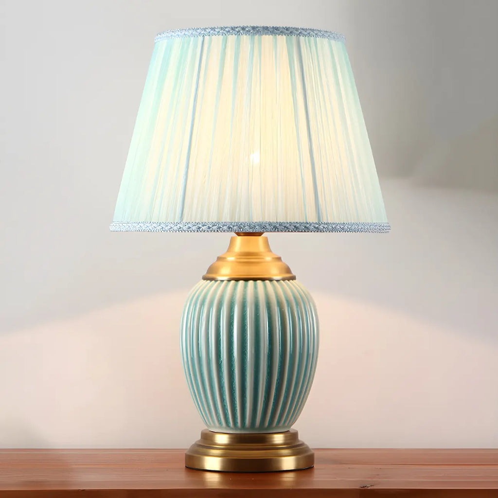 Lampe de table élégante en céramique avec abat-jour en tissu en forme de tonneau pour chambre à coucher