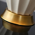 Lampe de table élégante en céramique avec abat-jour en tissu en forme de tonneau pour chambre à coucher