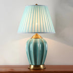 Lampe de table élégante en céramique avec abat-jour en tissu en forme de tonneau pour chambre à coucher