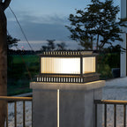 Lampadaires solaires extérieurs en métal noir creux