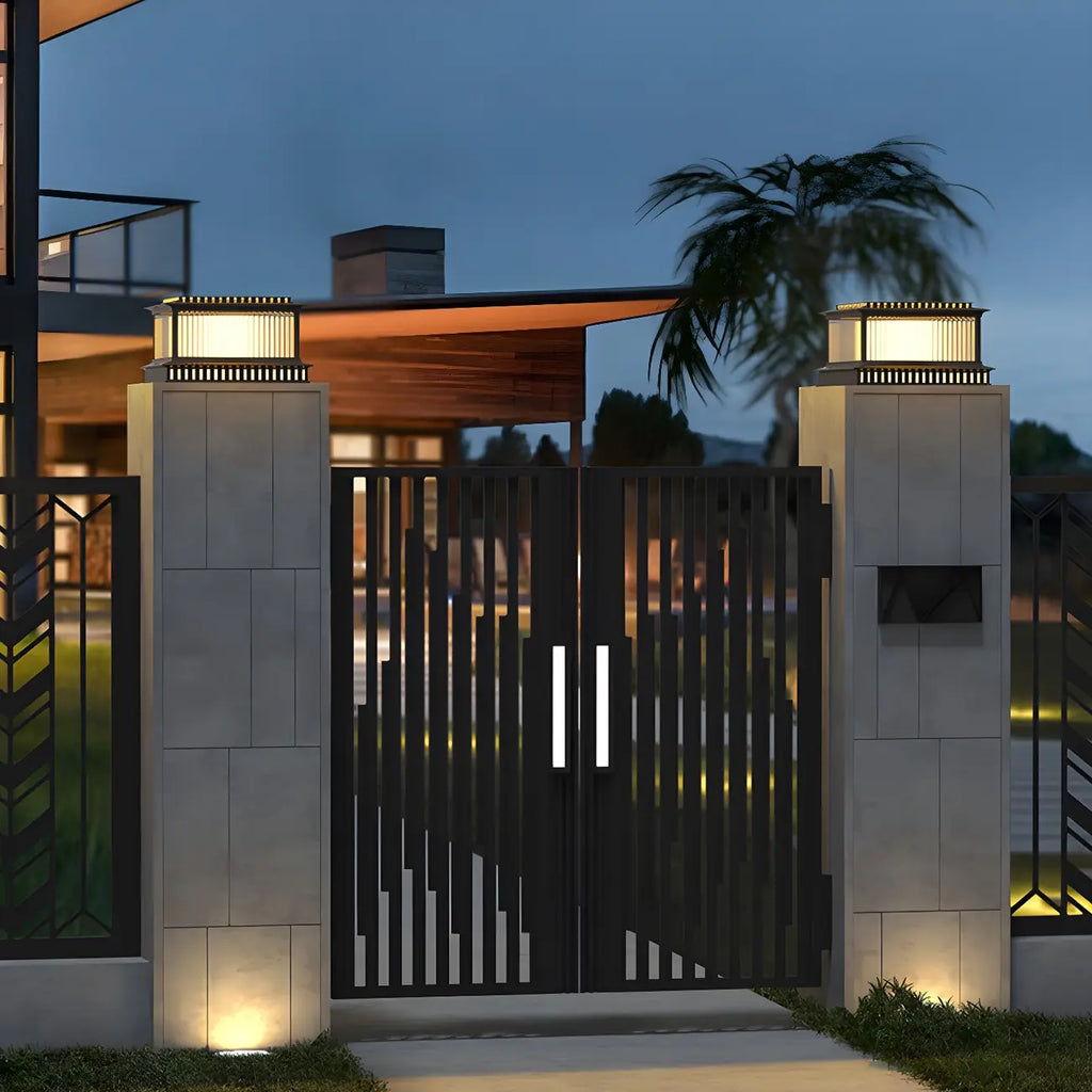 Lampadaires solaires extérieurs en métal noir creux