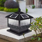 Lampadaires solaires extérieurs noirs en forme de maison
