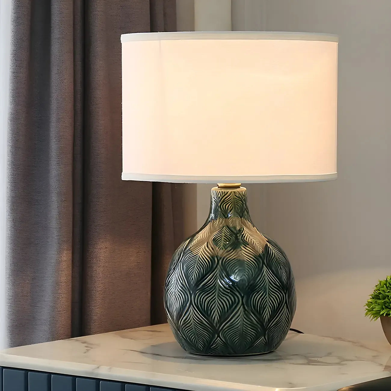 Lampe de chevet LED en céramique verte exquise, idéale pour les yeux.