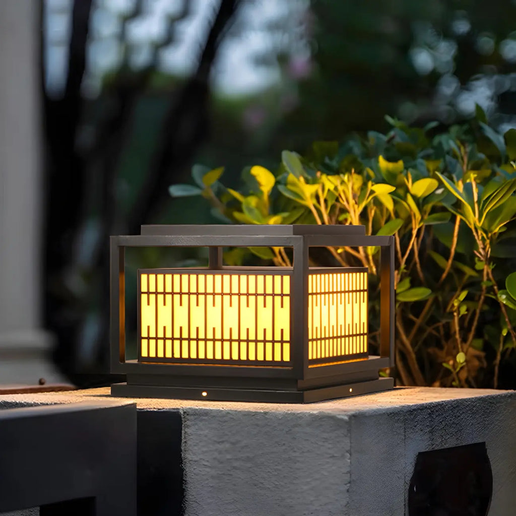 Lanterne rectangulaire en métal noir, design de poteau, embout lumineux