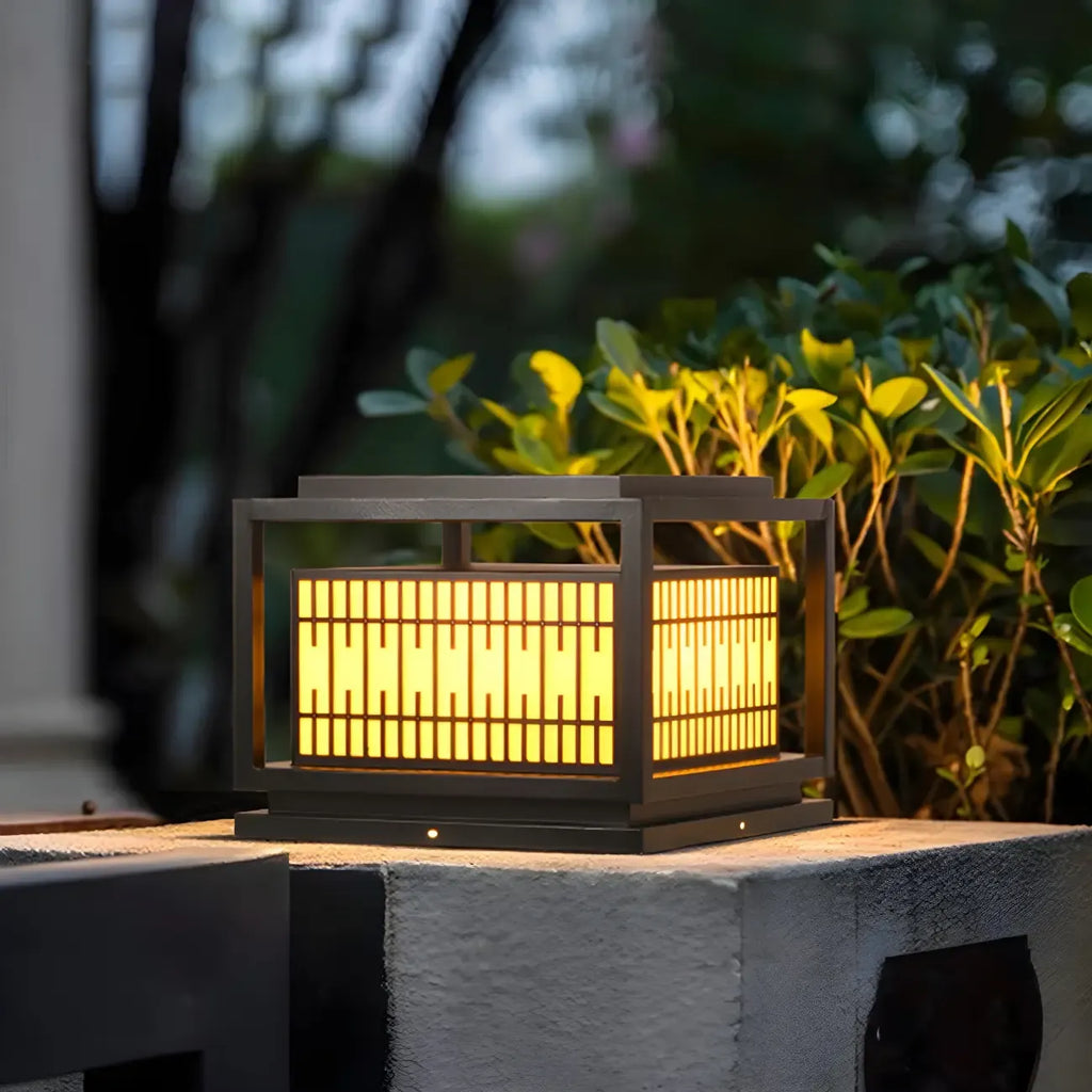 Lanterne rectangulaire en métal noir, design de poteau, embout lumineux