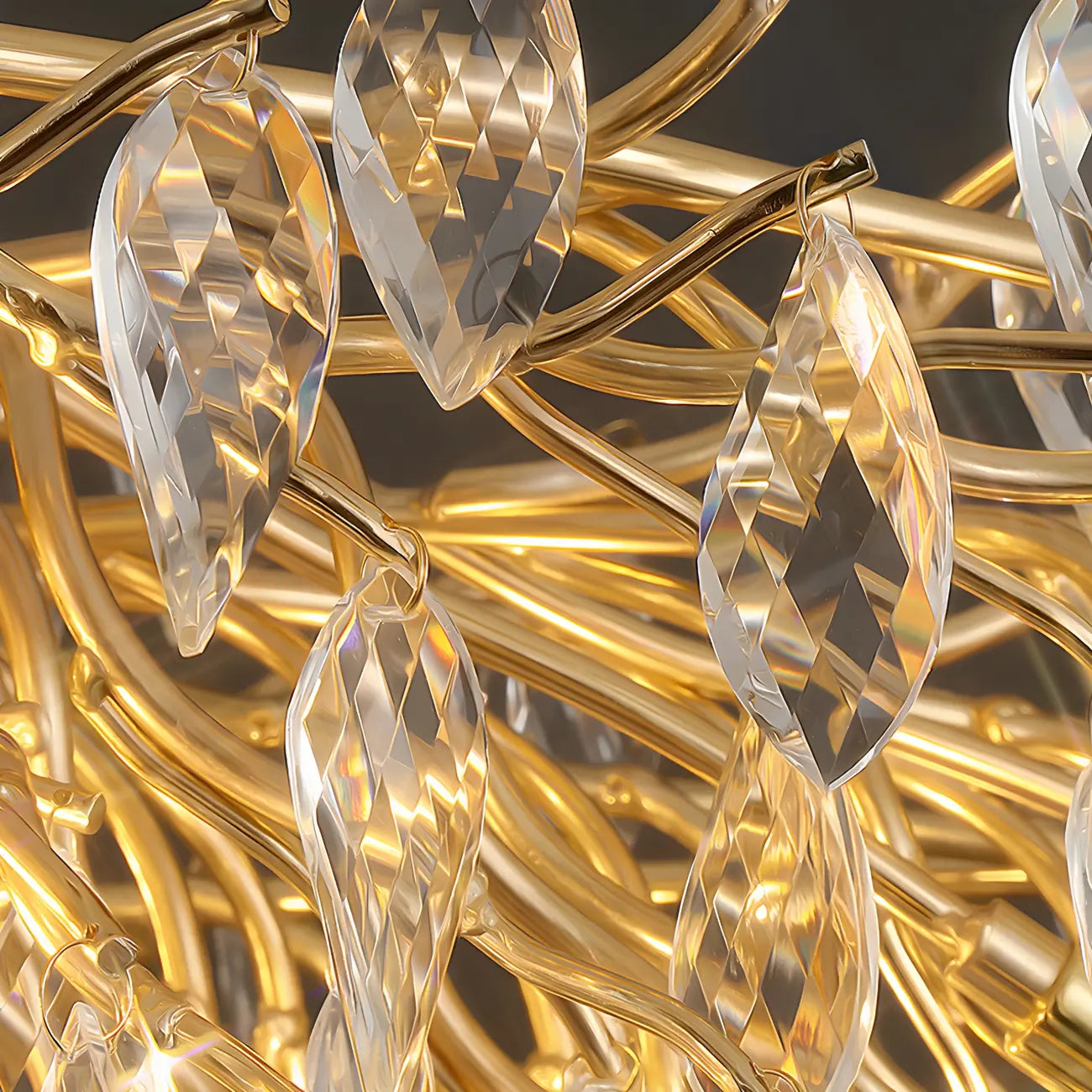 Lustre élégant en cristal doré à branches réglables en hauteur