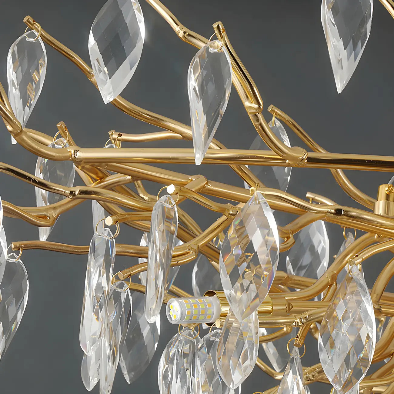 Lustre élégant en cristal doré à branches réglables en hauteur