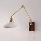 Applique murale vintage à bras articulé en laiton et socle en bois