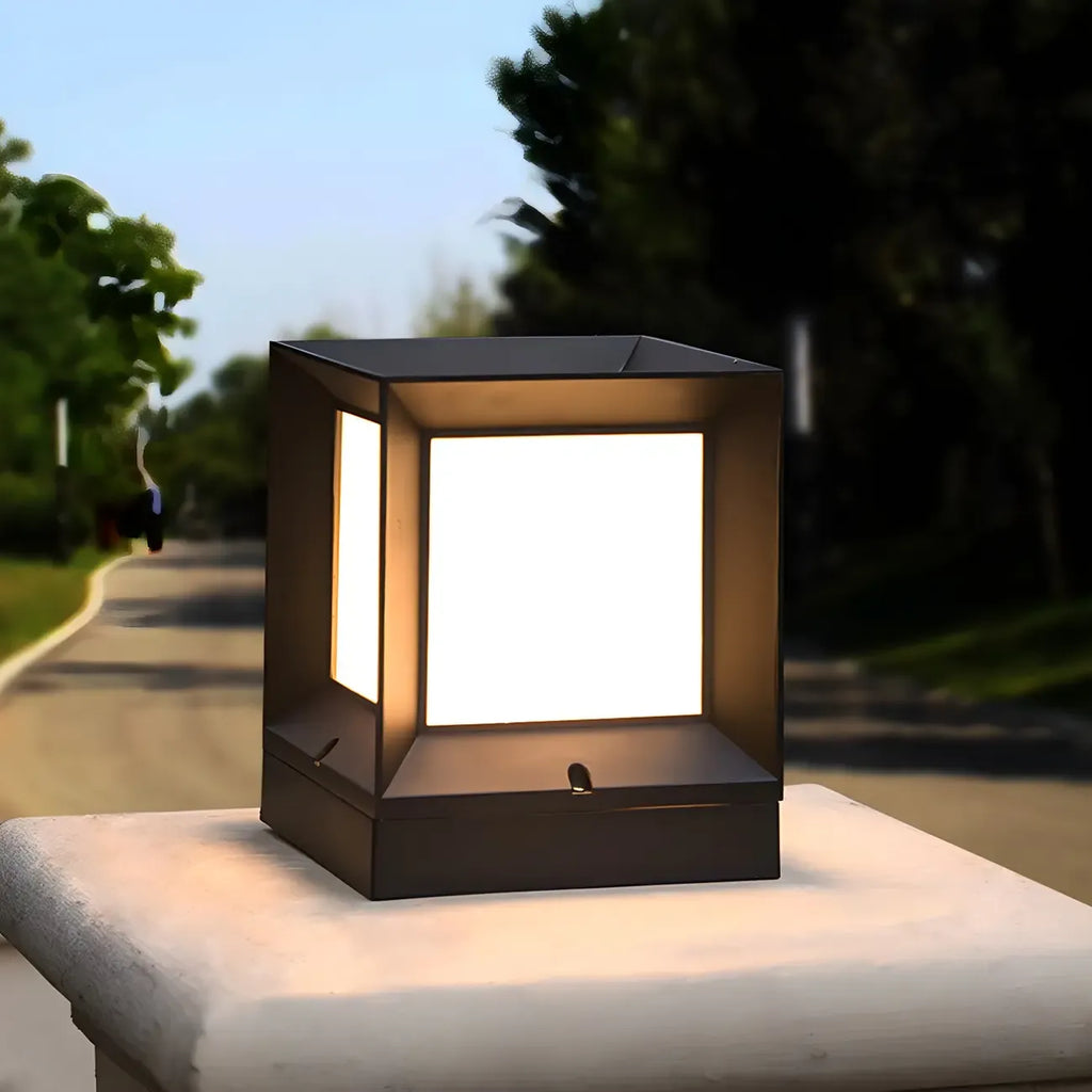 Lampe de poteau extérieure carrée minimaliste en métal noir