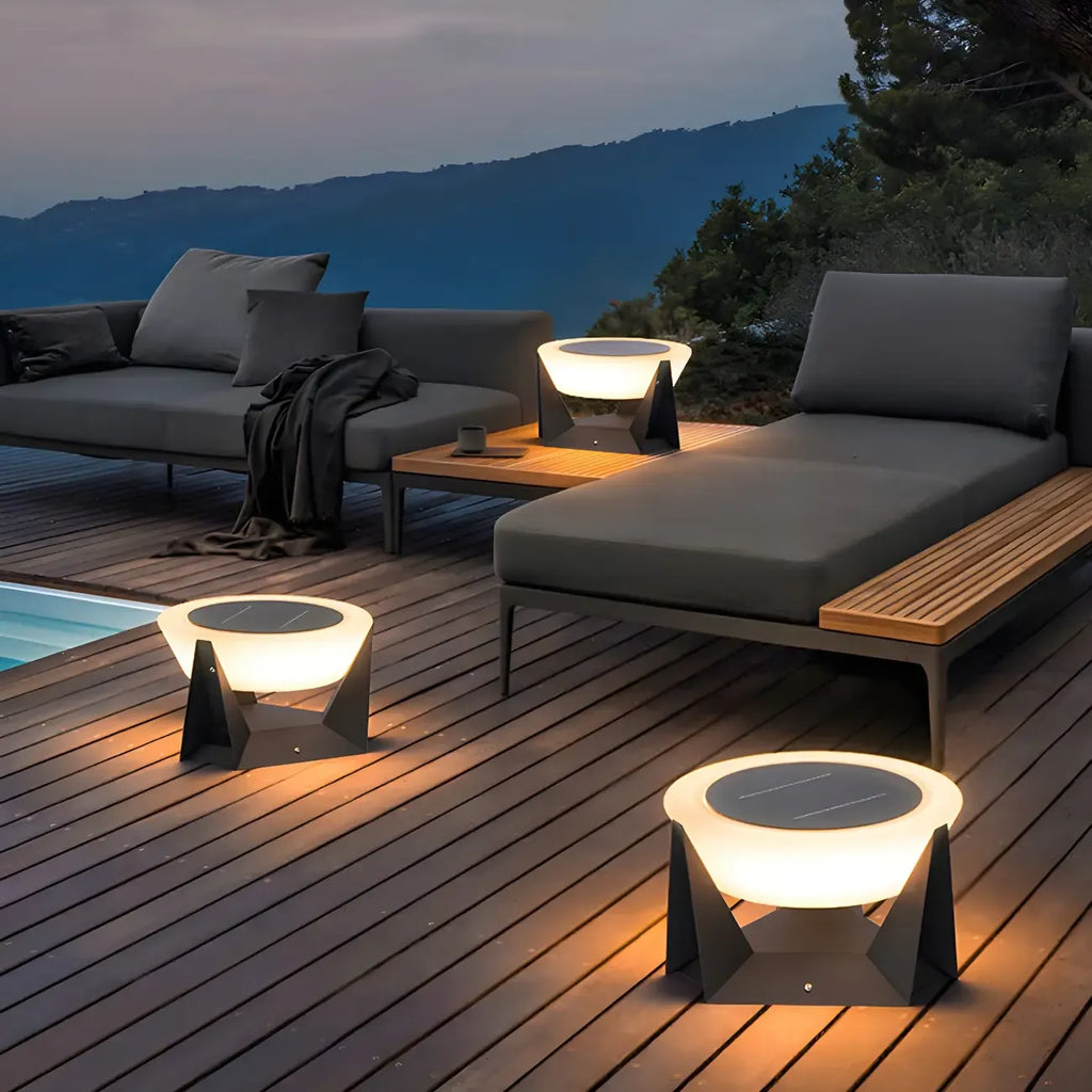 Lampadaires extérieurs ronds contemporains à énergie solaire en métal noir