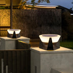 Lampadaires extérieurs ronds contemporains à énergie solaire en métal noir