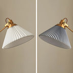 Lampadaire à bras articulé réglable en métal marron pour salon