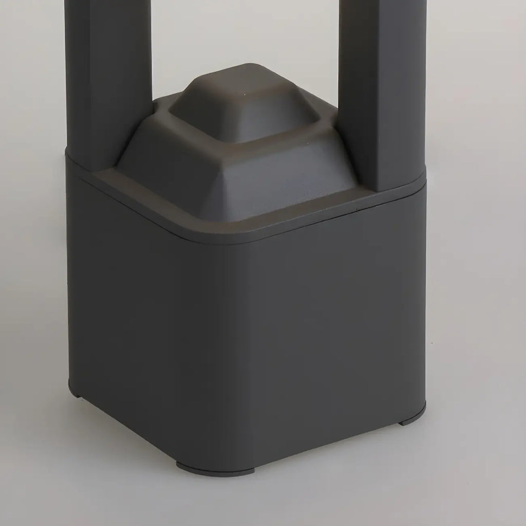 Lampe de poteau de jardin en métal noir à lumière chaude