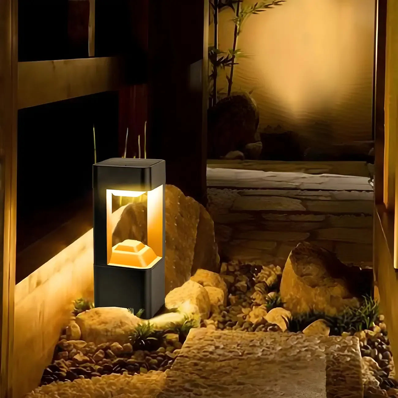 Lampe de poteau de jardin en métal noir à lumière chaude
