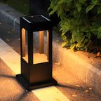 Lampes solaires LED à support en métal noir pour poteaux extérieurs