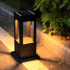 Lampes solaires LED à support en métal noir pour poteaux extérieurs