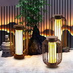 Lampes solaires d'extérieur à cage métallique noire