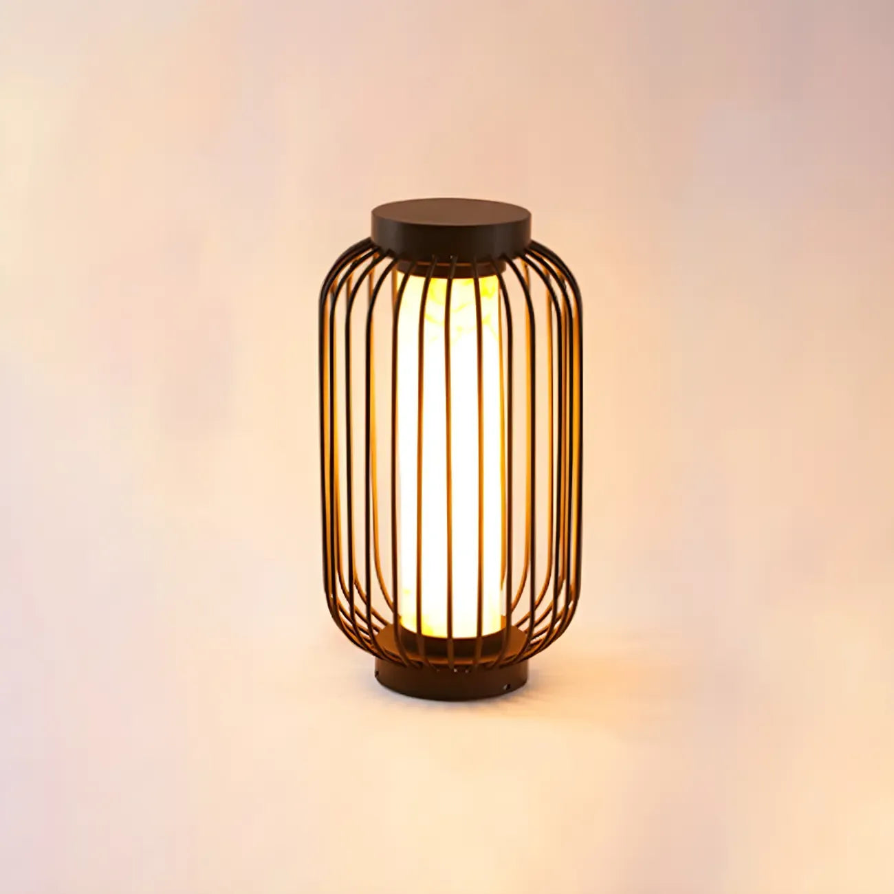 Lampes solaires d'extérieur à cage métallique noire