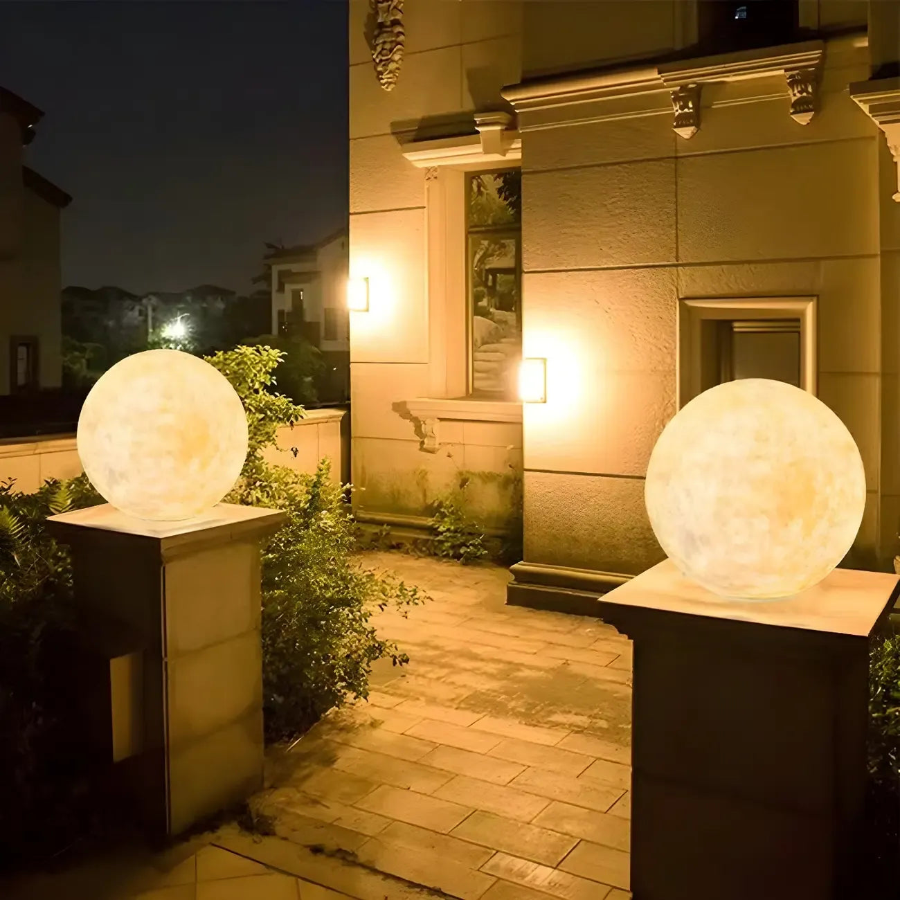 Lampes solaires de jardin en résine en forme de boule pour poteaux extérieurs