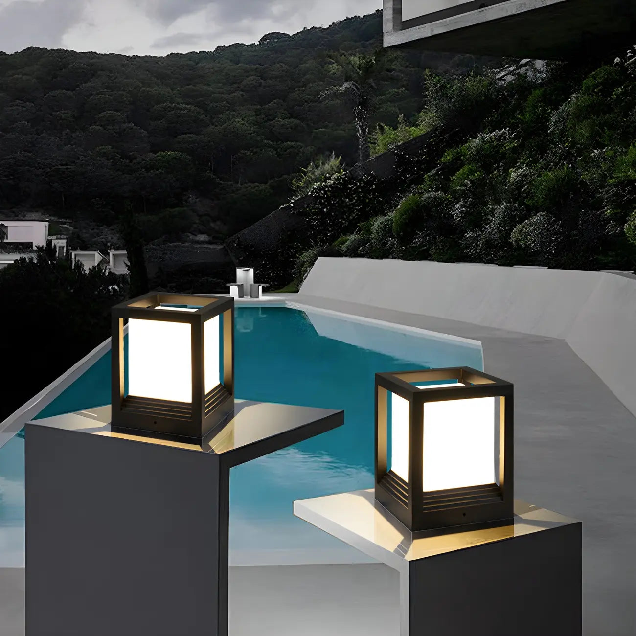 Lampe LED moderne en métal noir pour poteau de clôture extérieure