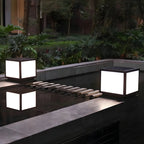 Lampadaires solaires extérieurs carrés noirs minimalistes