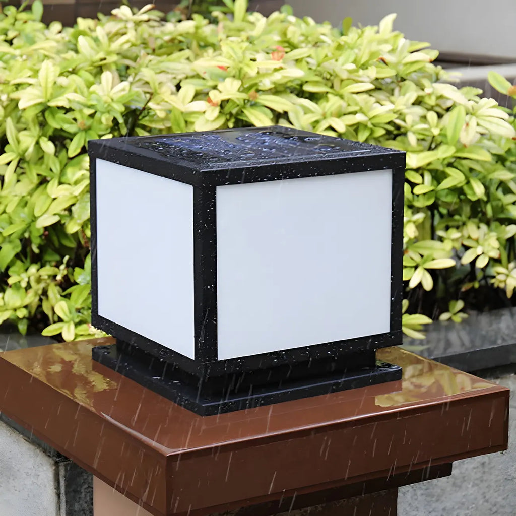 Lampadaires solaires extérieurs carrés noirs minimalistes